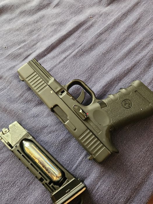 Glock 17 Airsoft CO2 como nova