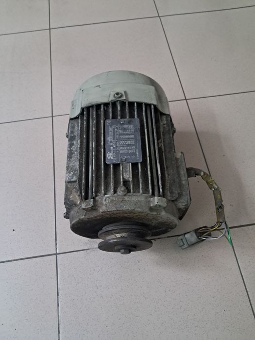 Двигун  Carrier Xarios