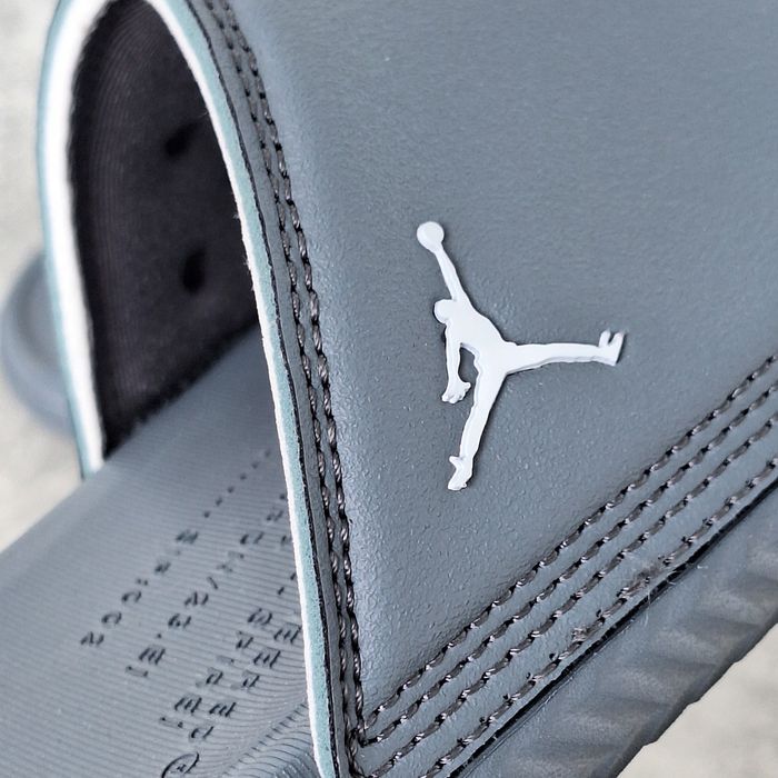 Тапки Jordan original DN3596 001 US6Y EU 38.5