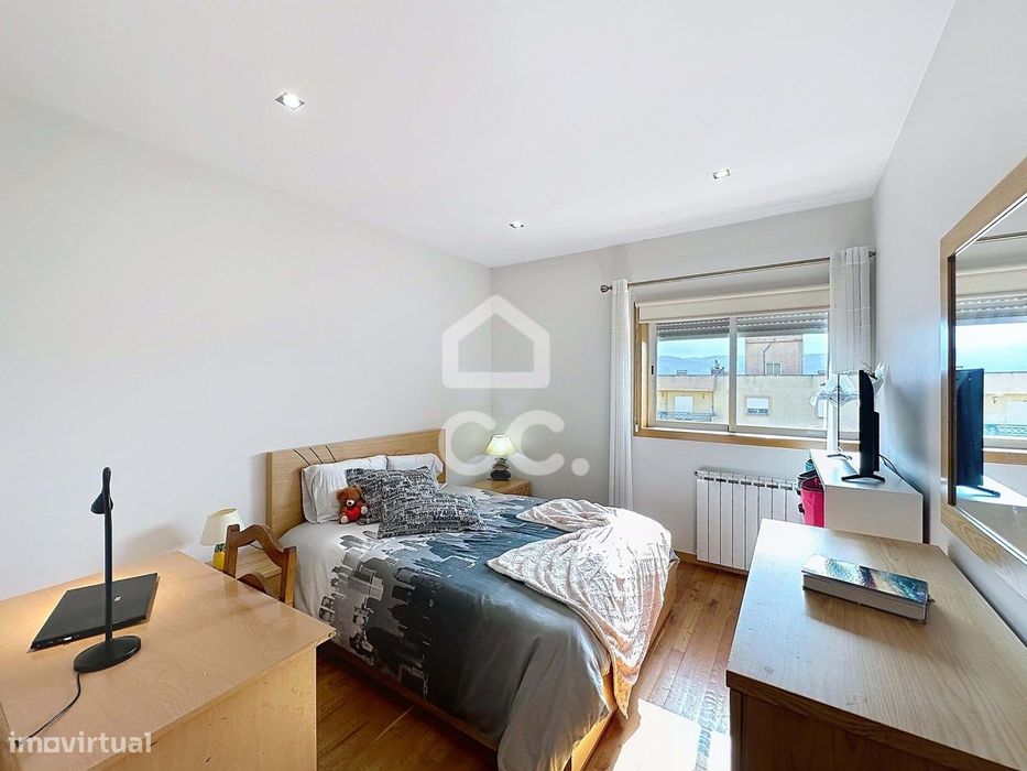 Apartamento T3 Moderno com Open Space, 3 Varandas e Suite