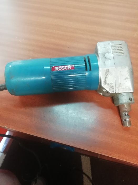 Roedora de chapa Bosch