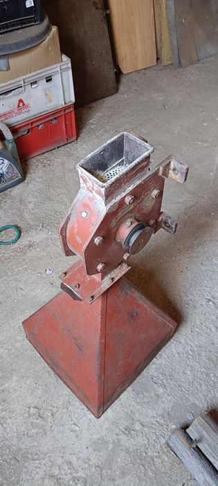 Śrutownik do mielenia zboża