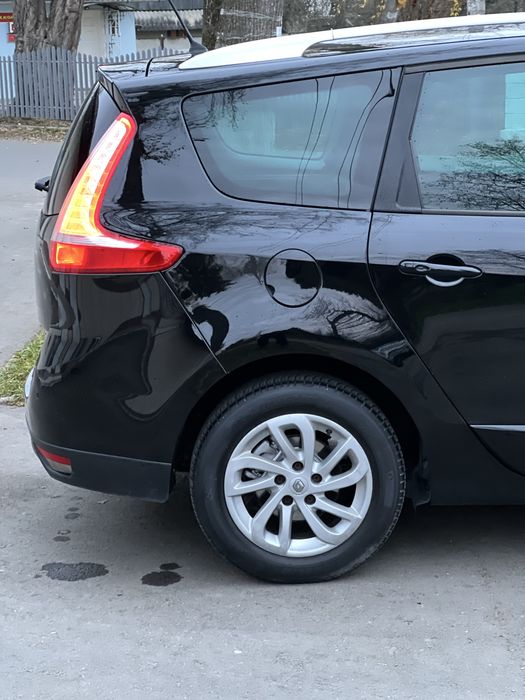 Терміново!Renault Grand Scenic!