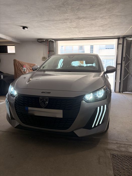 Vendo Peugeot 208 1.2 com garantia