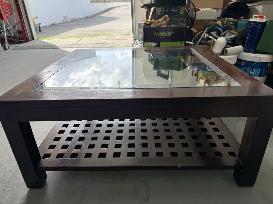 Mesa de madeira centro sala