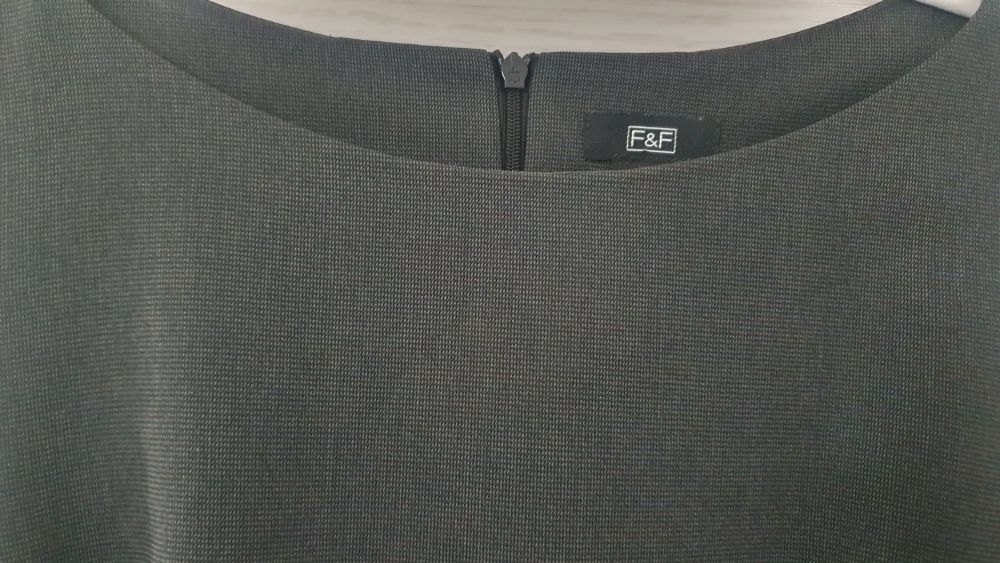 Ołówkowa sukienka r.40