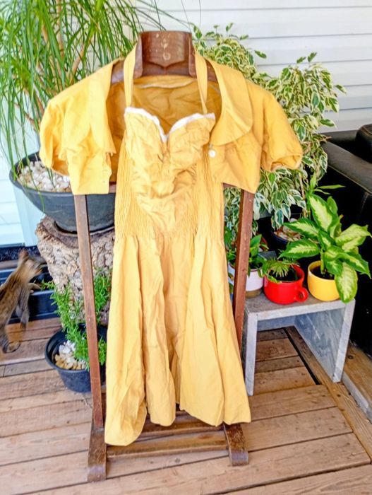 Conjunto de vestido com bolero amarelo vintage