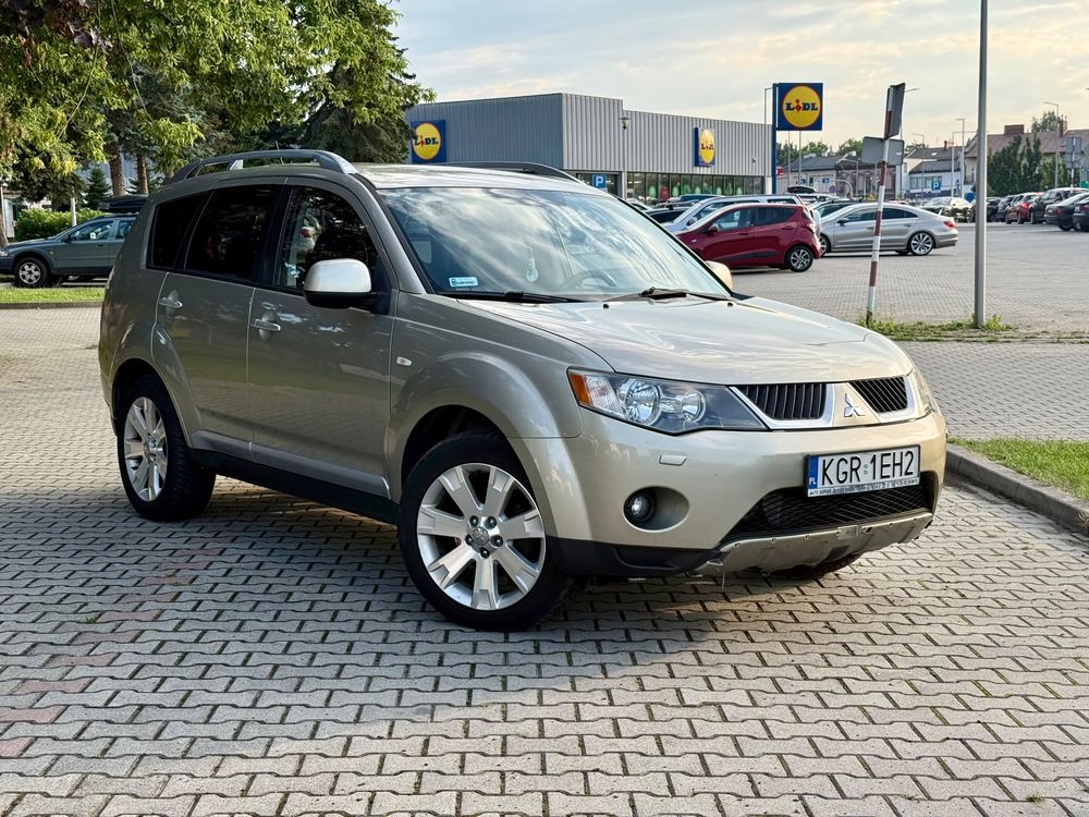 Mitsubishi Outlander 2.0 DID Instyle
