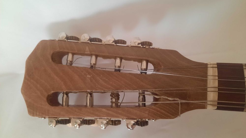 Bandolin de 8 cordas português