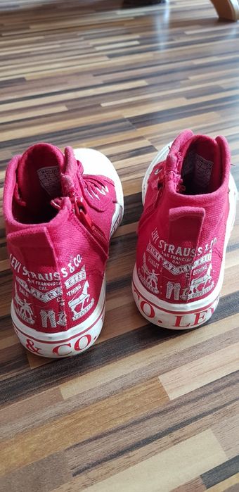 Sneakersy chłopięce w rozm 29 LEVI'S