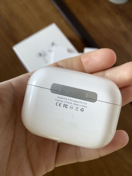 Fones Airpods Pro primeira geração