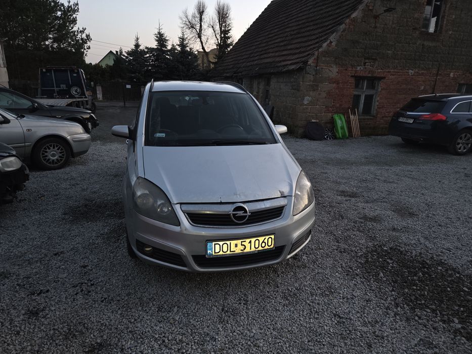 Opel zafira 1.8 benz gaz 7 osób