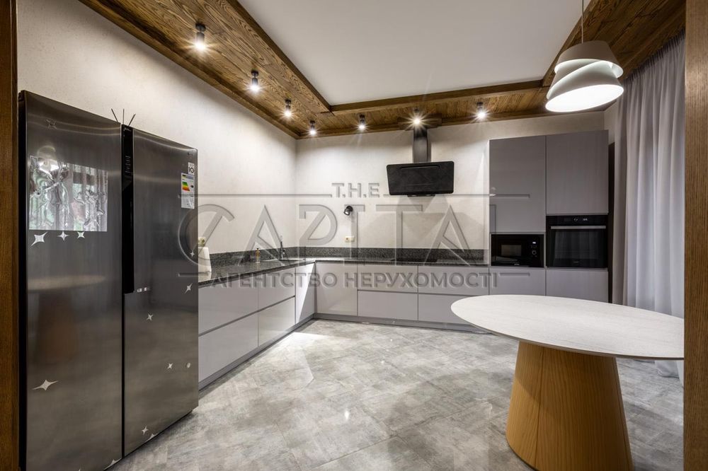 Пропонується в оренду двоповерховий затишний будинок в Гореничах 250м2