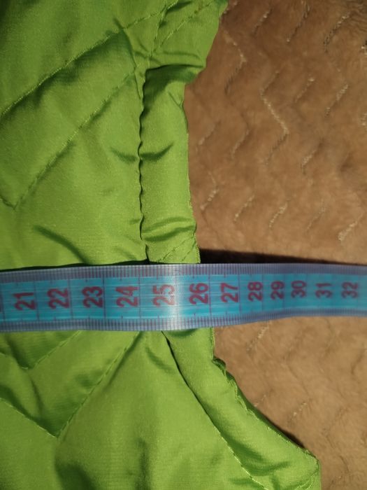 Жилетка на дівчинку
