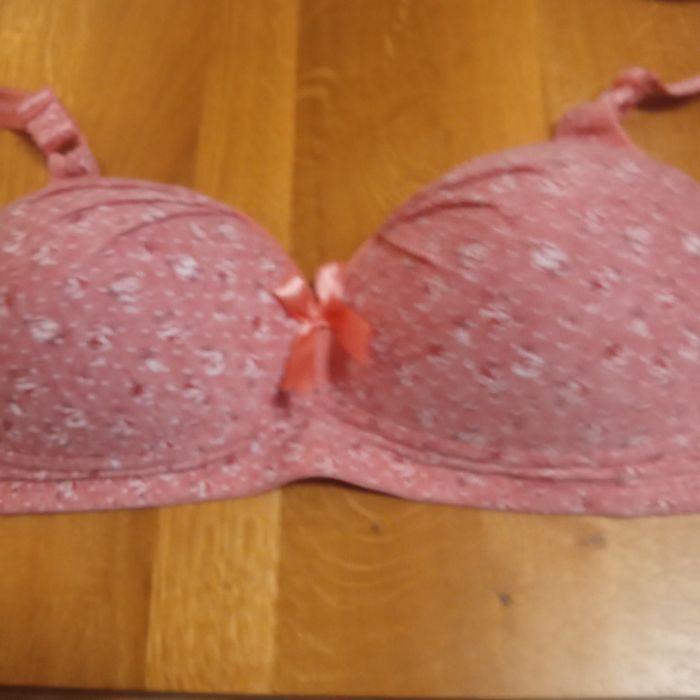Biustonosz damski obwód 80cm
