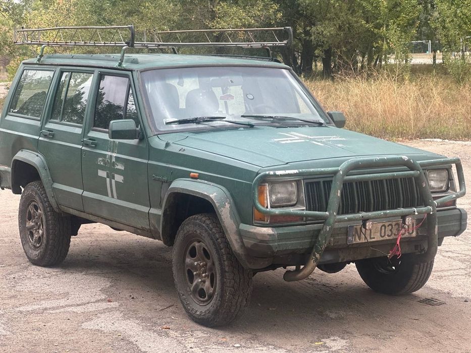 Продам Jeep Cherokee