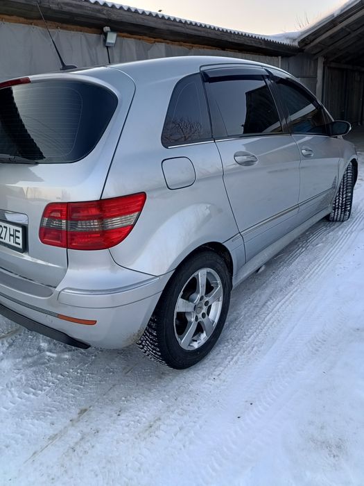 Продам   MERCEDES-BENZ В-200  145к.с.