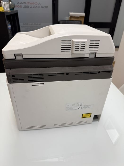 Impressora A4 Laser multifunções