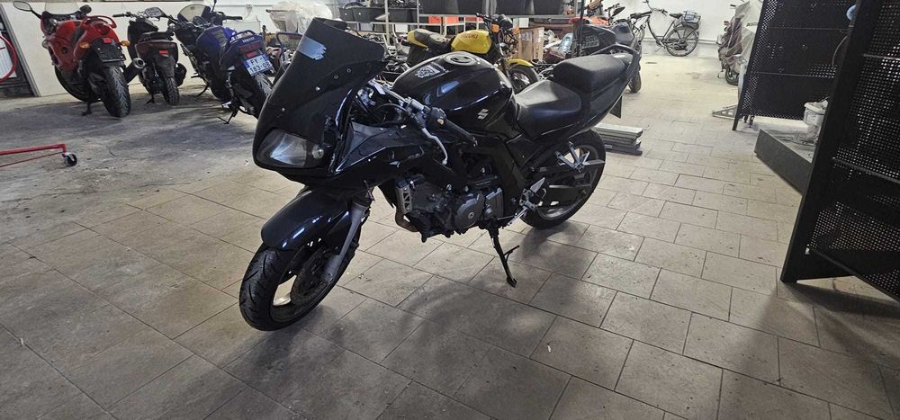 Suzuki SV 650s części wszystkie części bak owiewka lampa zegary