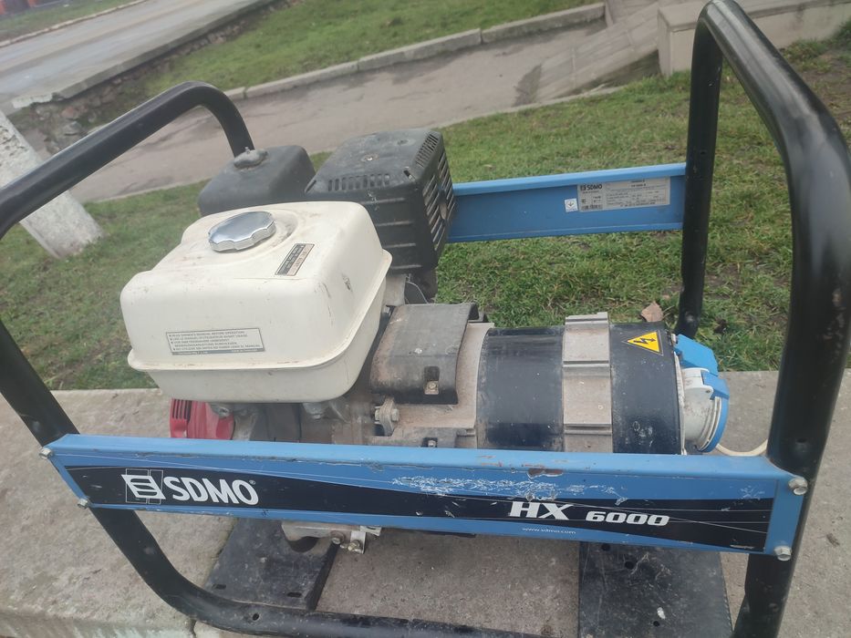 Продам бензогенератор Хонда!