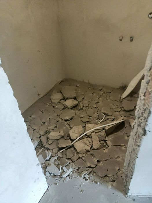 Демонтаж стяжки штукатурки