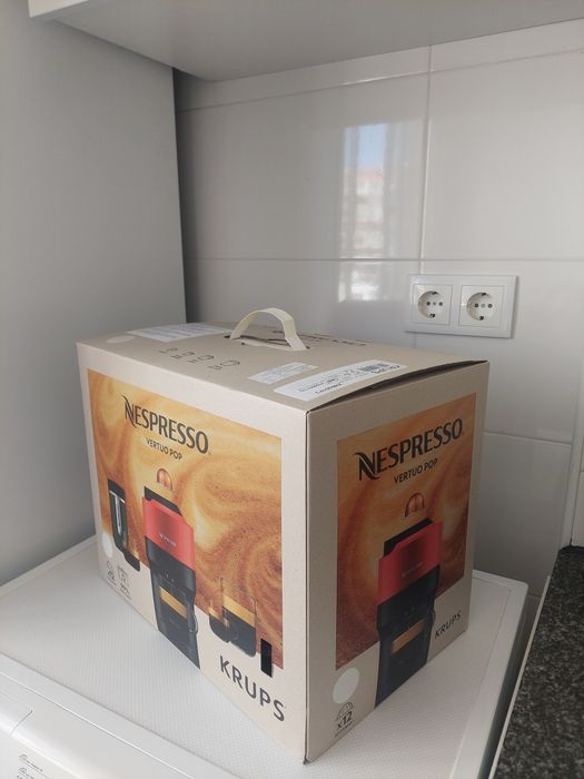 Máquina Nespresso Vertuo Pop