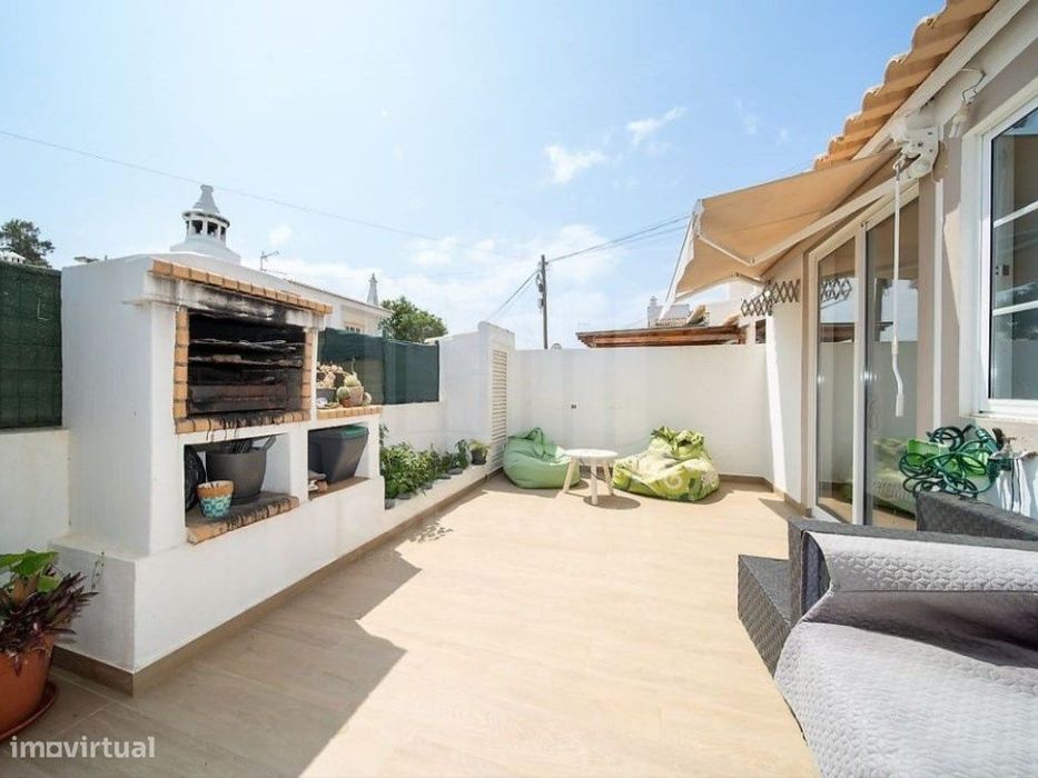 Moradia T4 na Bemposta, Alvor | Um Ativo Imobiliário Raro no Coraçã...