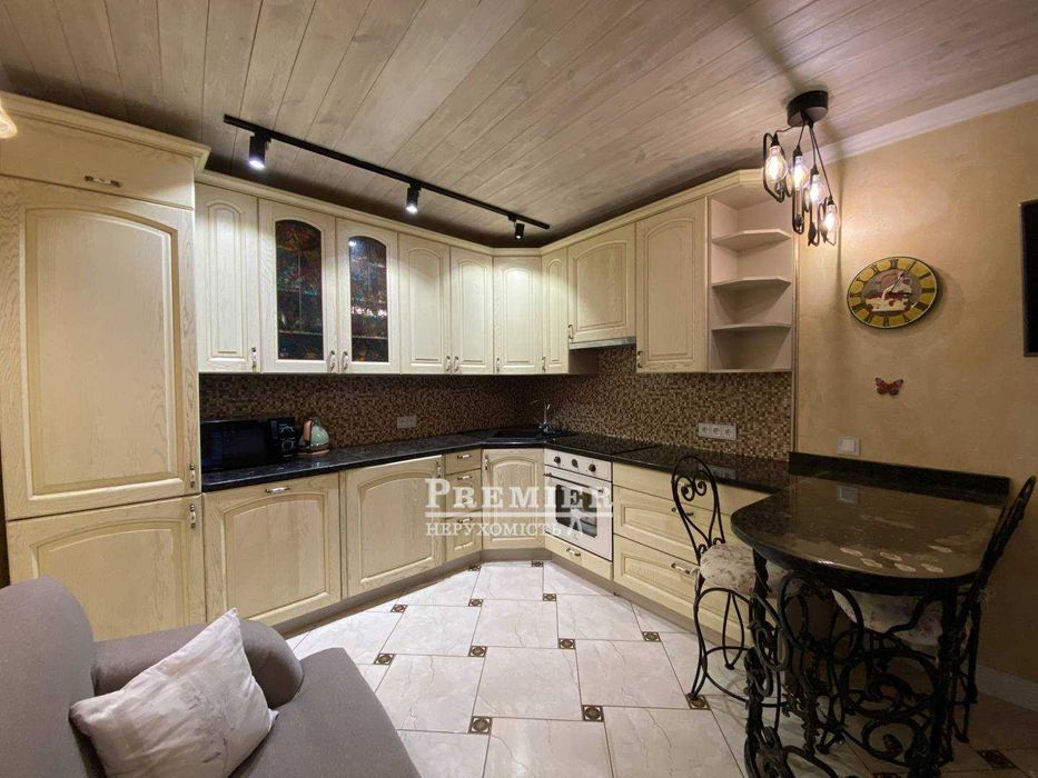 Будинок біля моря, 10 ст. Фонтану, Одеса