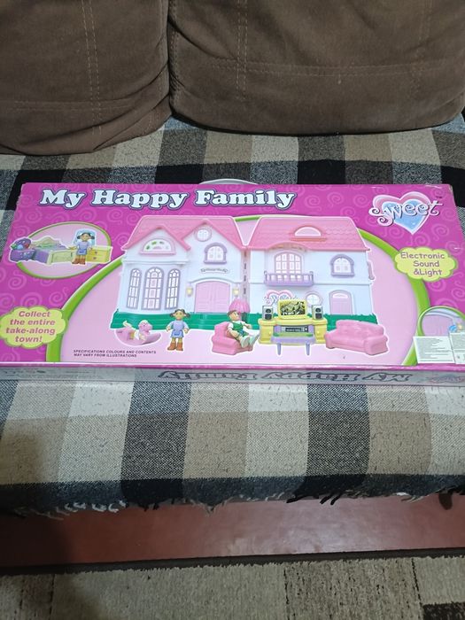 Іграшковий дім для кукол