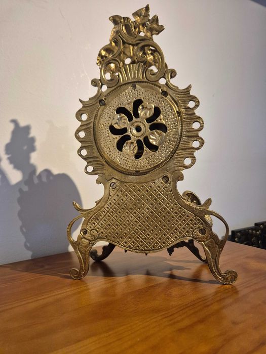 Relógio de mesa em bronze