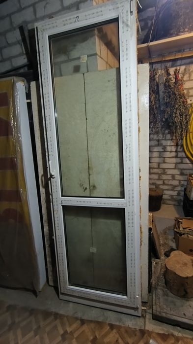 Двері балконні б/у в гарному стані профіль рехау
