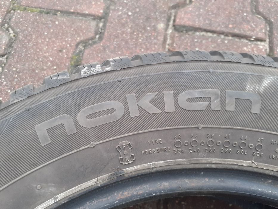4 bardzo mało używane opony zimowe NOKIAN 185 65 R15 stan bdb, 2024rok