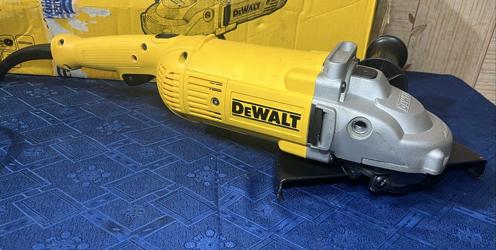 DeWALT D28492 Болгарка 230мм 2200Вт УШМ