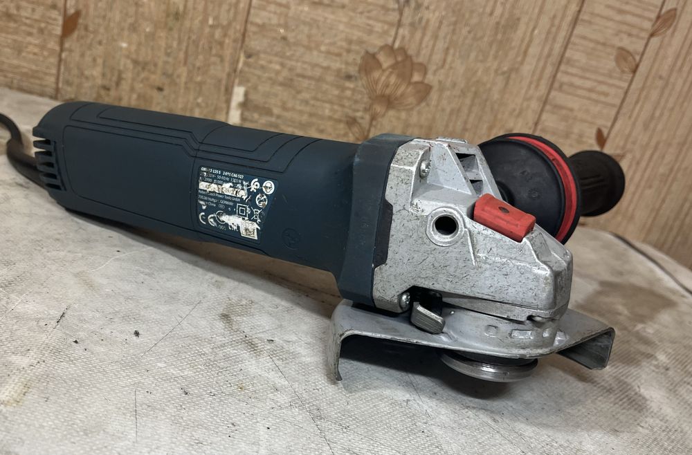 Bosch GWS 12-125 S Professional — болгарка з регулюванням обертів