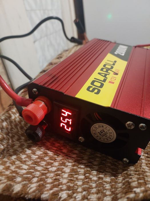 Інвертор Solaroll 2000w новий.
