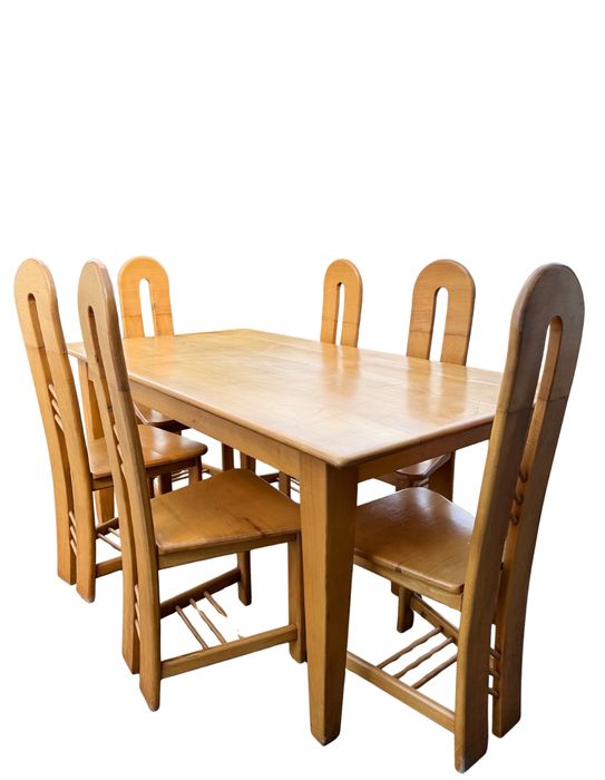 Vende-se conjunto de mesa + 6 cadeiras
