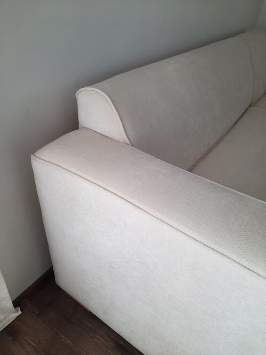 Narożnik tapicerowany 235 x 155. Angielskie  komponenty