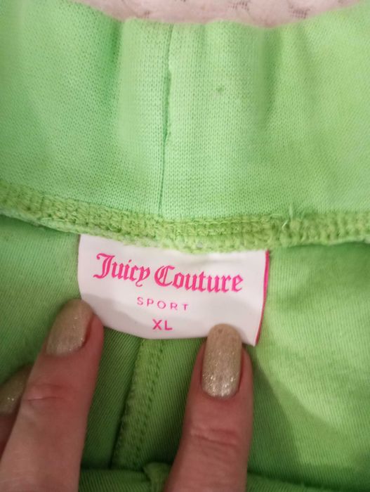 Шикарні шорти салатного кольору з велюру, бренд juicy couture