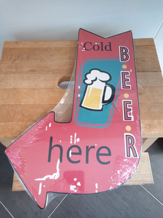 Placa de "cerveja fresquinha"