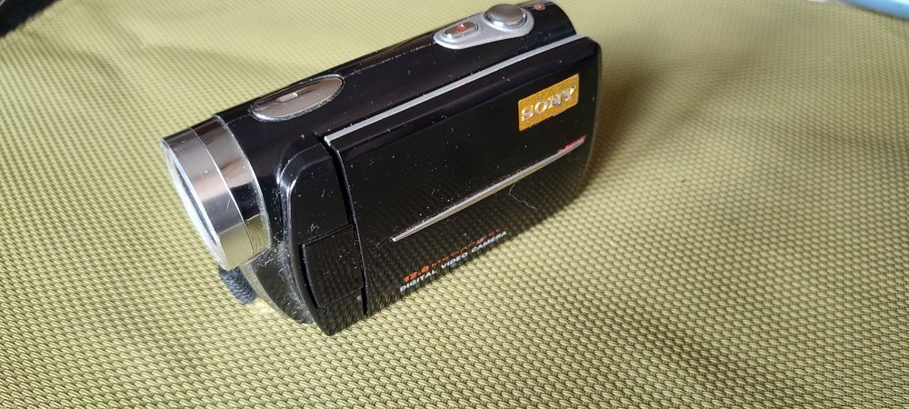 Видеокамера Sony 12.0 megapixel