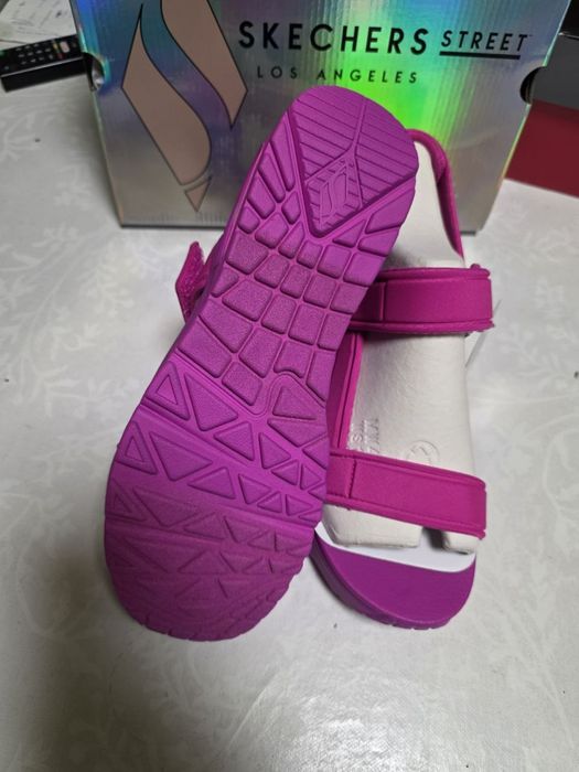 Жіночі сандалі Skechers   41.5