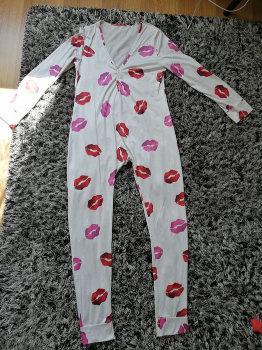 Piżama damska rozpinana z klapą