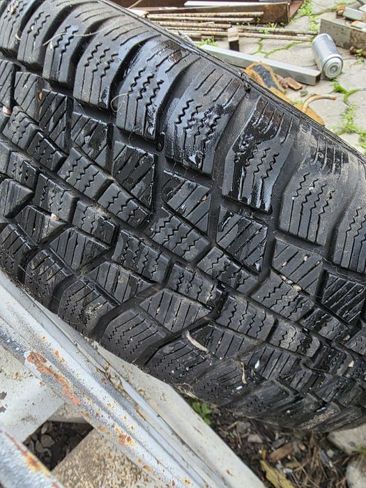 Продам 15 диски резина 5×112 комплектом.