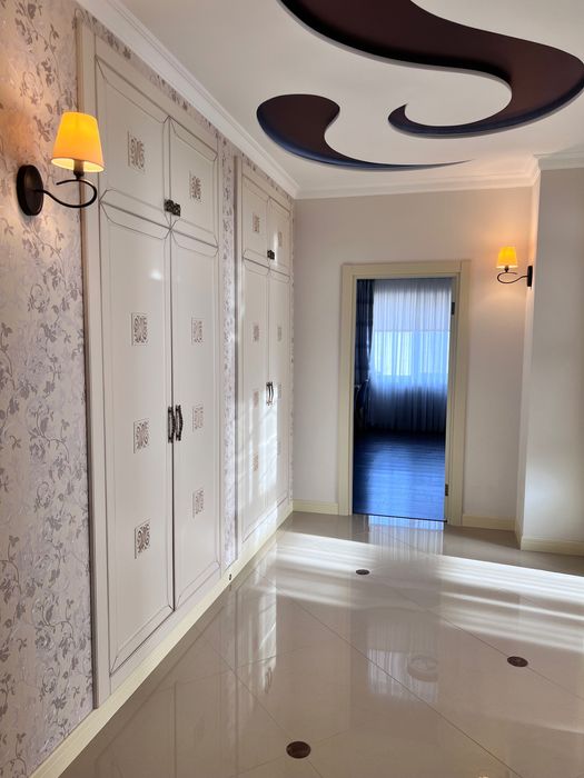 Преміальна видова 3-к. квартира з дизайнерським ремонтом | 121 м²