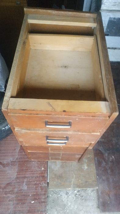 Продам комод на 5 ящиков