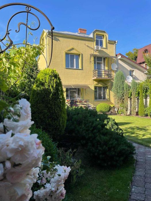 Продаж просторого будинку В ЦЕНТРІ Франківська_О