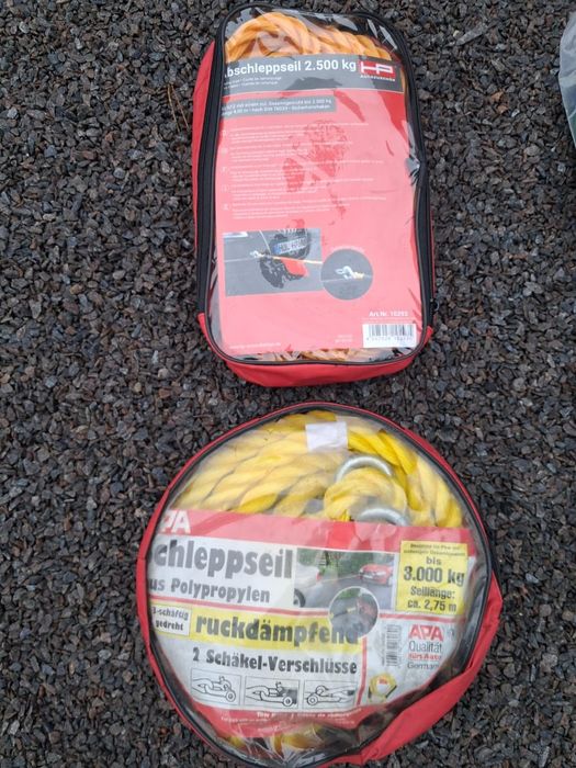 Буксирувальний трос з гаком.