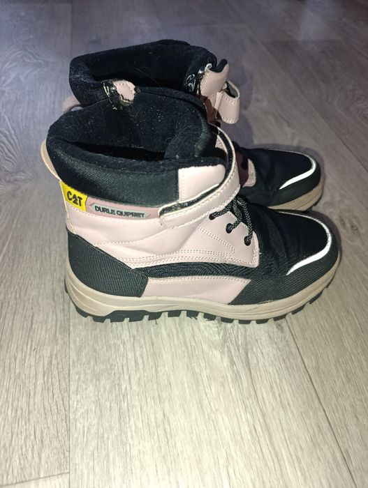 Теомоботінки, р. 37