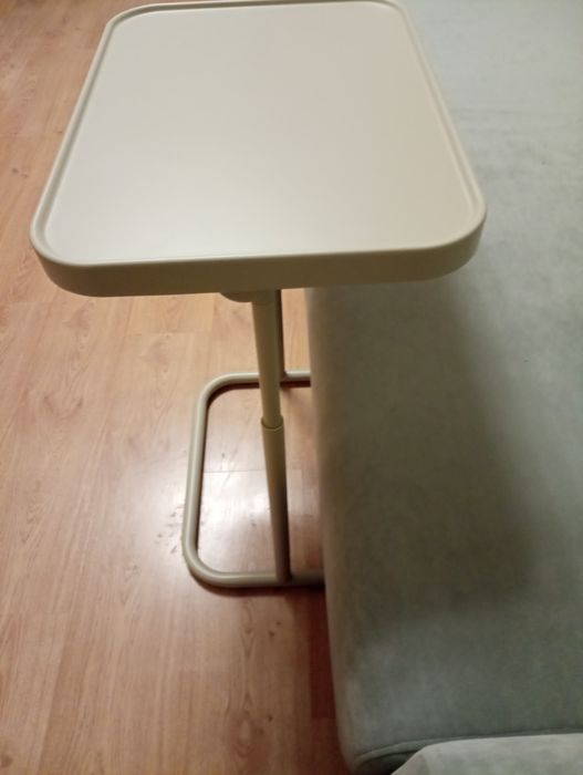 Столик для ноутбуку IKEA Bjorkasen
