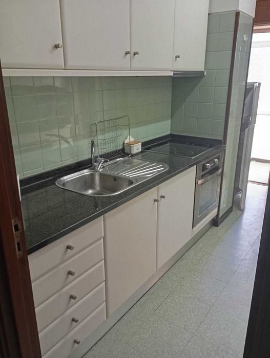 Arrendamento de apartamento T5, no Porto
